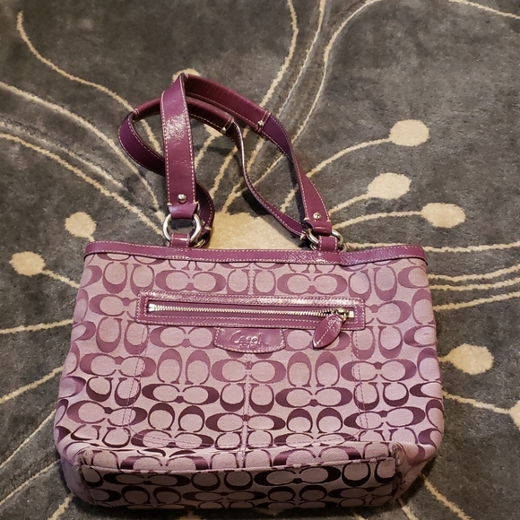 Purse - Picture 1 of 7